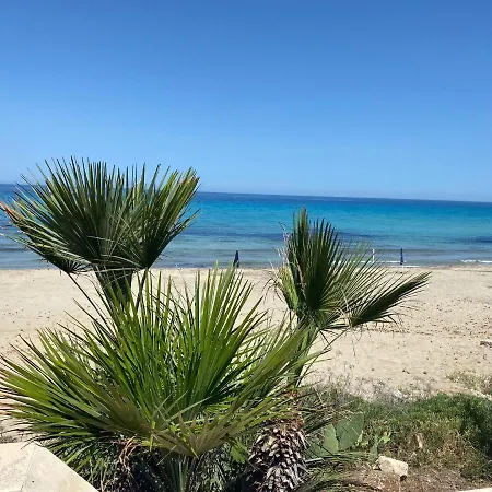 La Casa Sulla Spiaggia: Dimora Elma Reitani Exterior photo