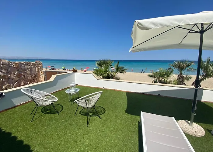 La Casa Sulla Spiaggia: Dimora Elma