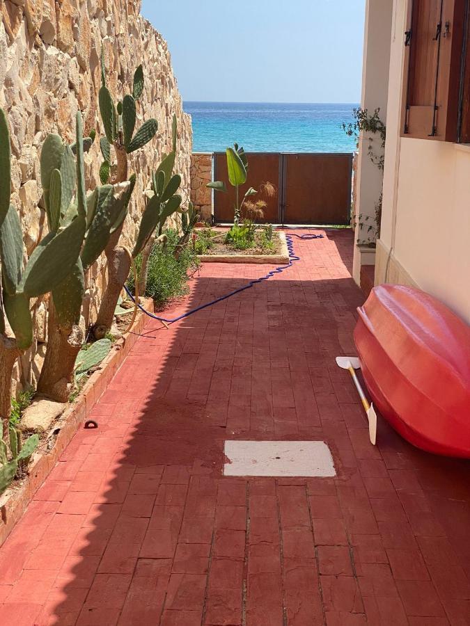 La Casa Sulla Spiaggia: Dimora Elma Villa